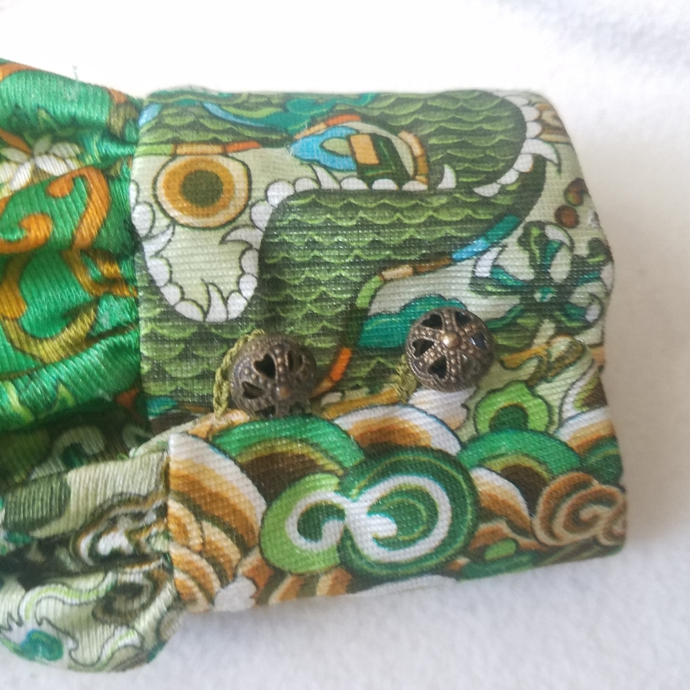 Vintage 1960s-70s handmade dragon dress - Picture 5 of 8